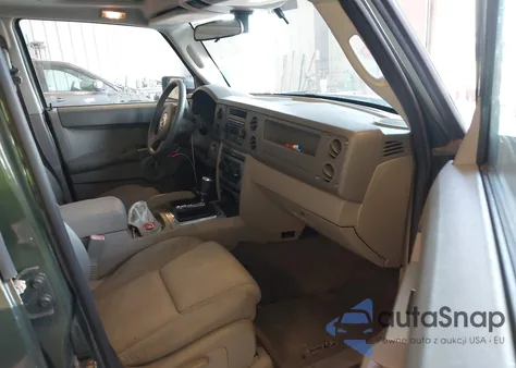 2006 Jeep Commander из США, поврежденный, VIN 1J8HG48K76C332318